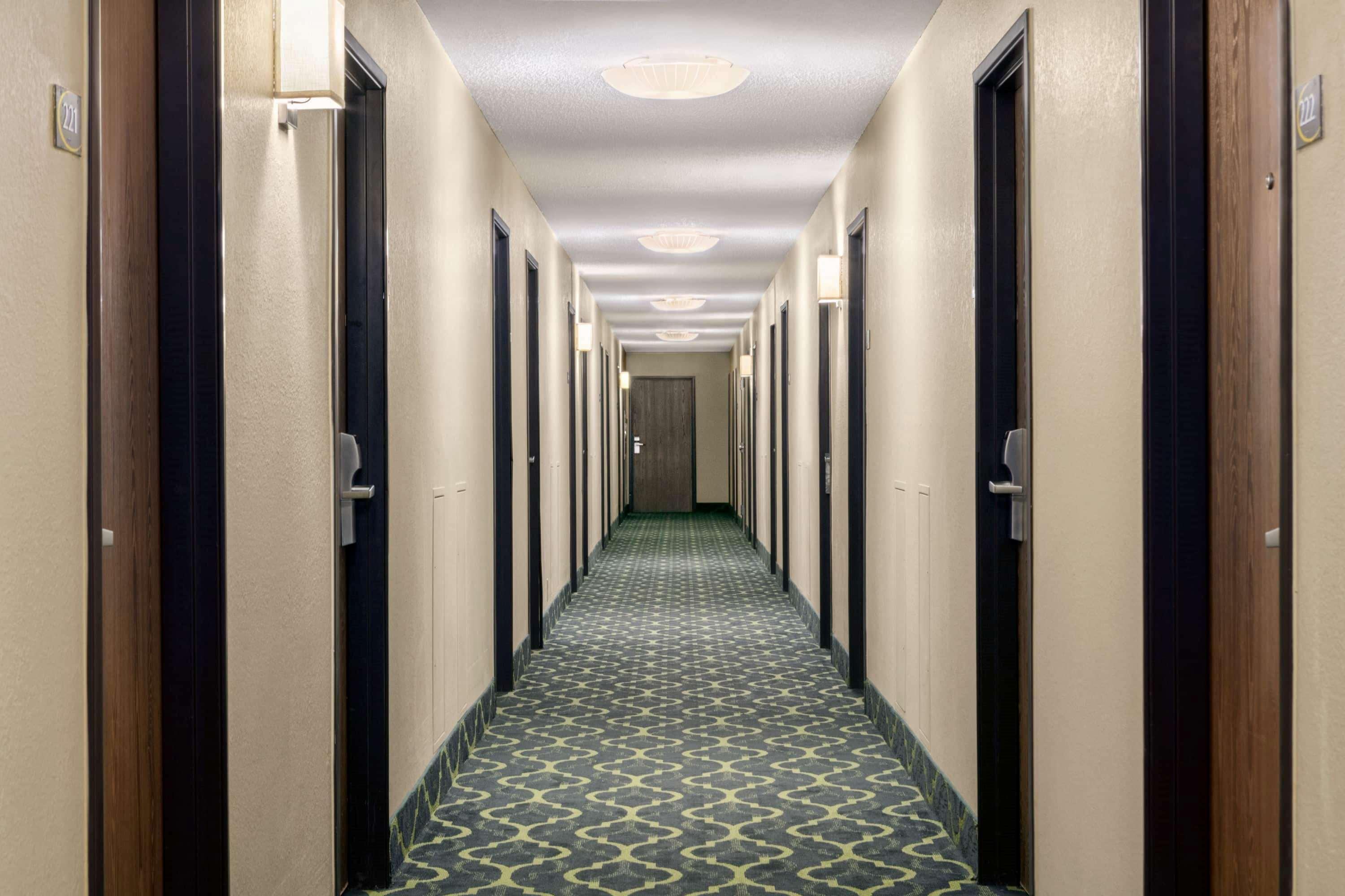 Super 8 By Wyndham Hanover Exterior photo